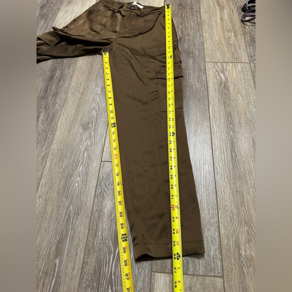 #6)  Sofia vergara soft like silk but more thicker material, cargo style pants. - Picture 7 of 10